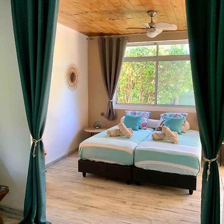Villa Hoama Lodge Moorea Teavaro Buitenkant foto
