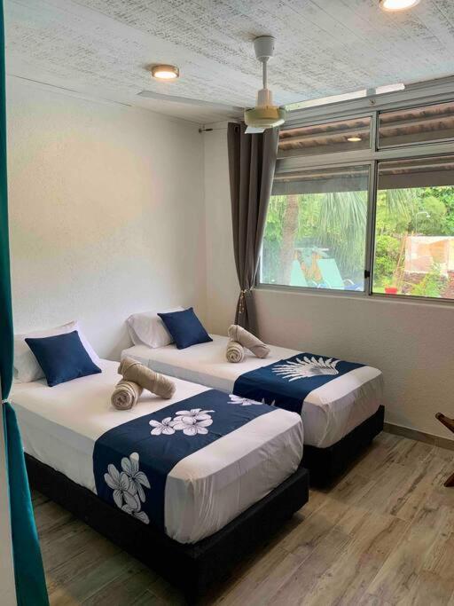 Villa Hoama Lodge Moorea Teavaro Buitenkant foto