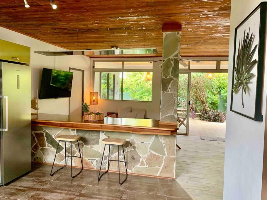 Villa Hoama Lodge Moorea Teavaro Buitenkant foto