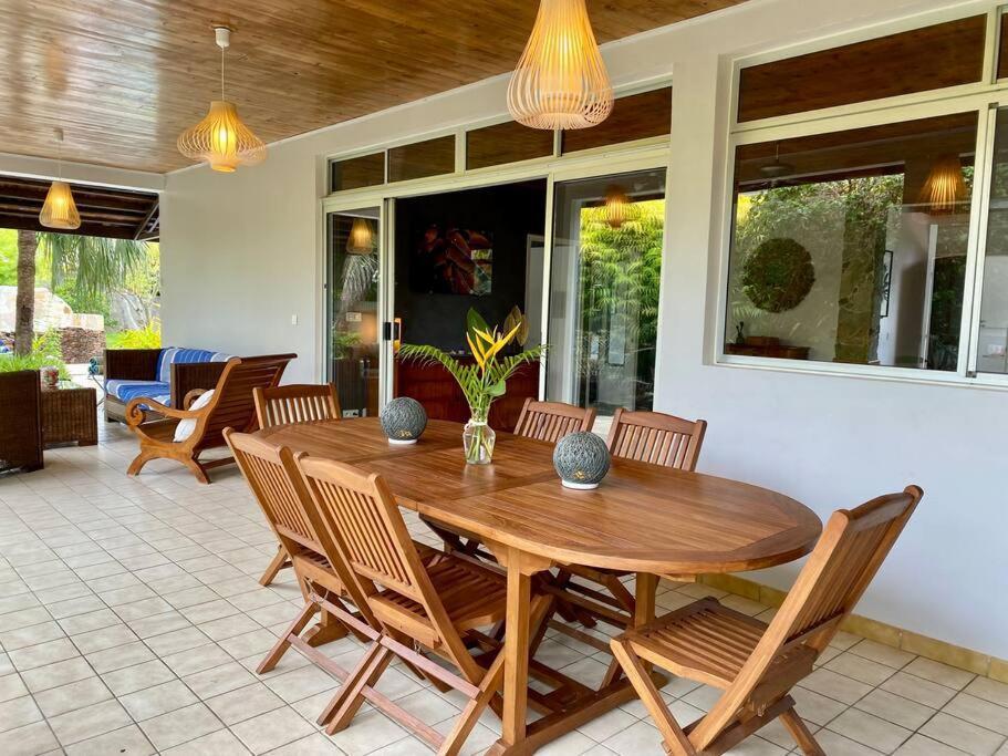 Villa Hoama Lodge Moorea Teavaro Buitenkant foto